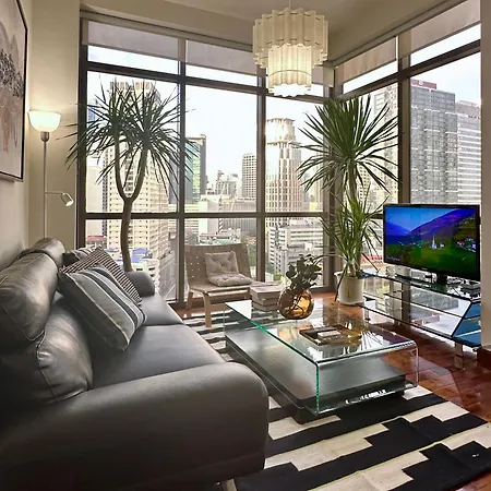 1Br Corner Unit With Balcony Apartment