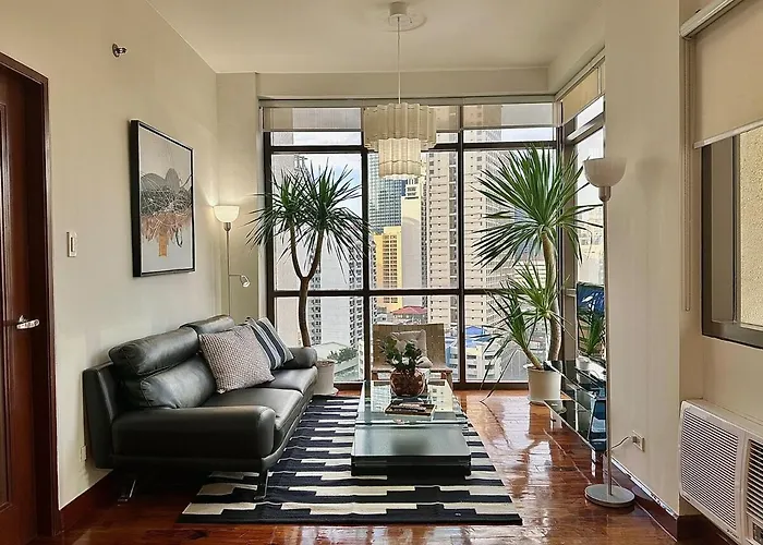 Apartment 1br Corner Unit With Balcony